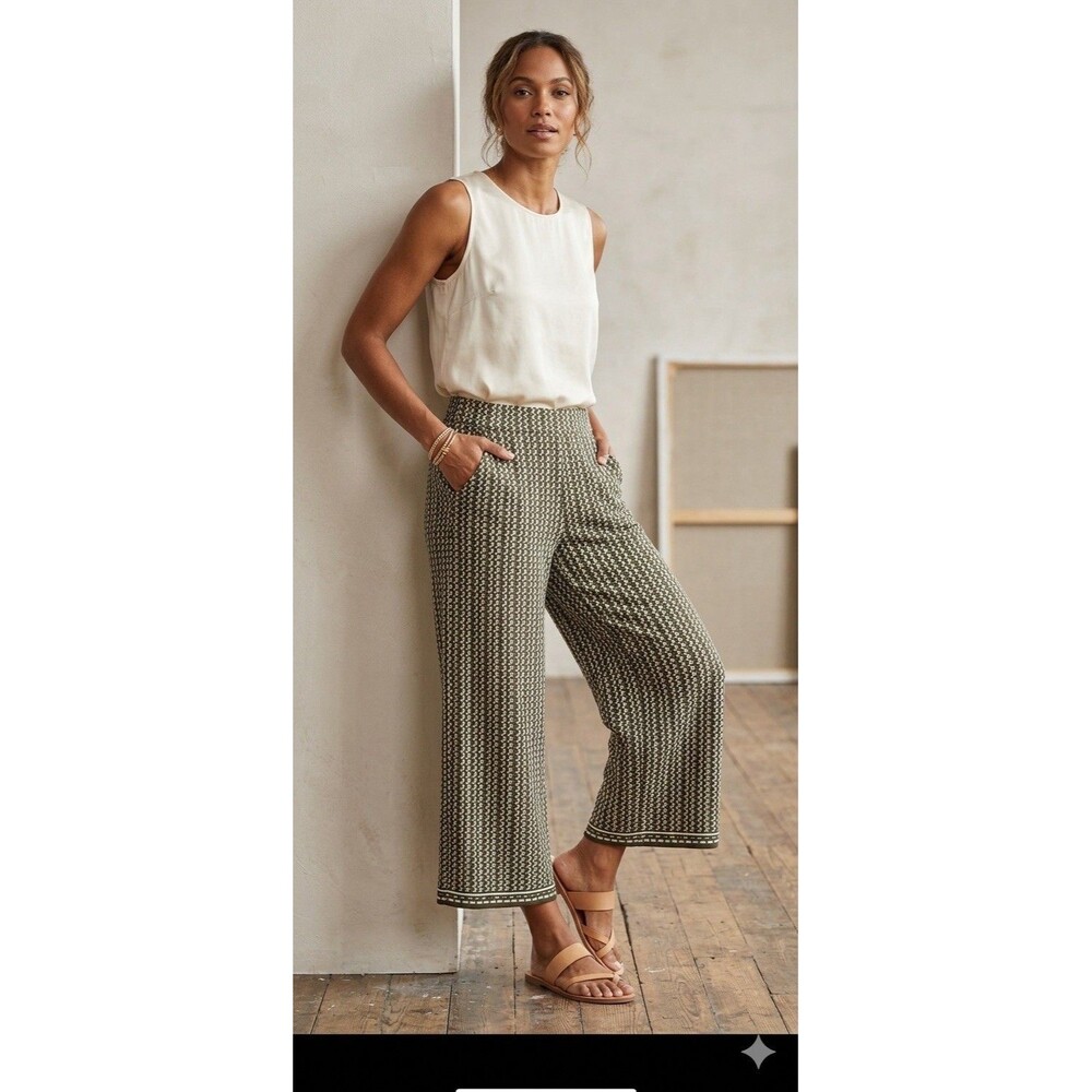 Max Studio Wide Leg Cropped Culotte Pants Green White Geometric Print